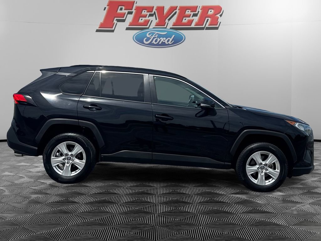 Used 2021 Toyota RAV4 XLE image 2