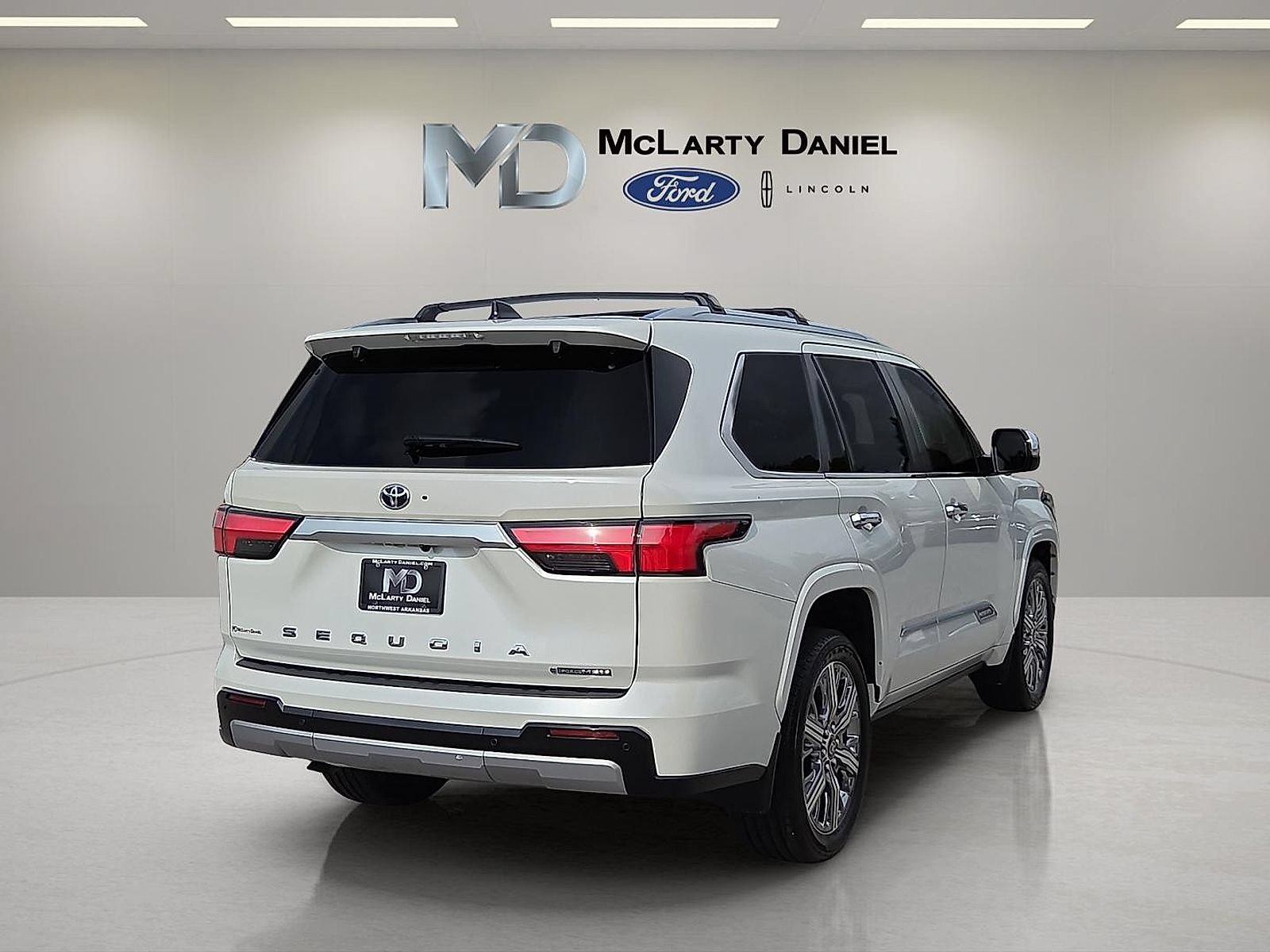 Used 2026 Toyota Sequoia Capstone AWD/4WD image 5