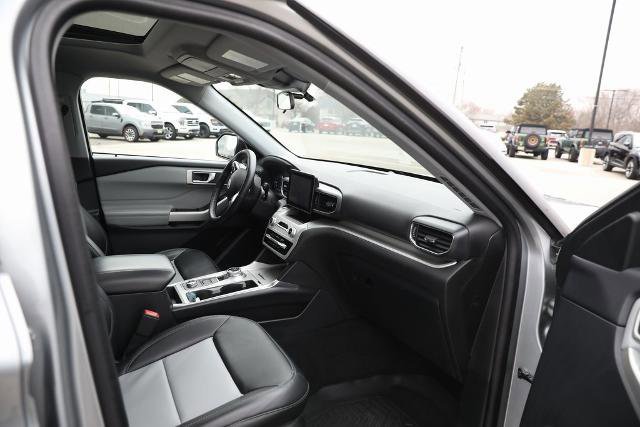 Certified 2022 Ford Explorer XLT w/ Equipment Group 202A image 35