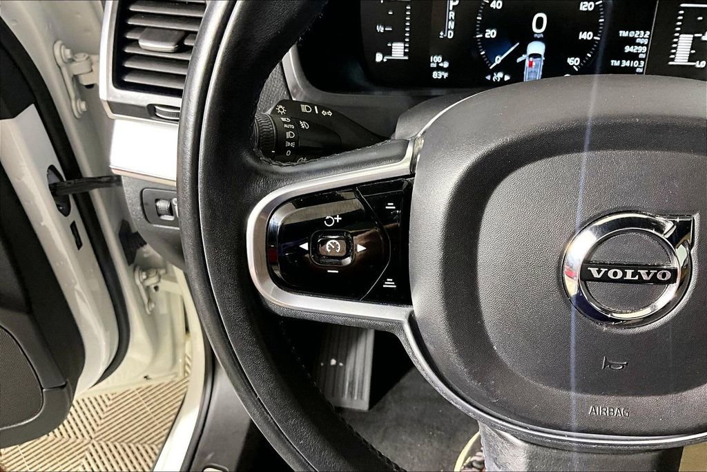 Used 2018 Volvo XC90 T5 Momentum w/ Convenience Package AWD/4WD image 14