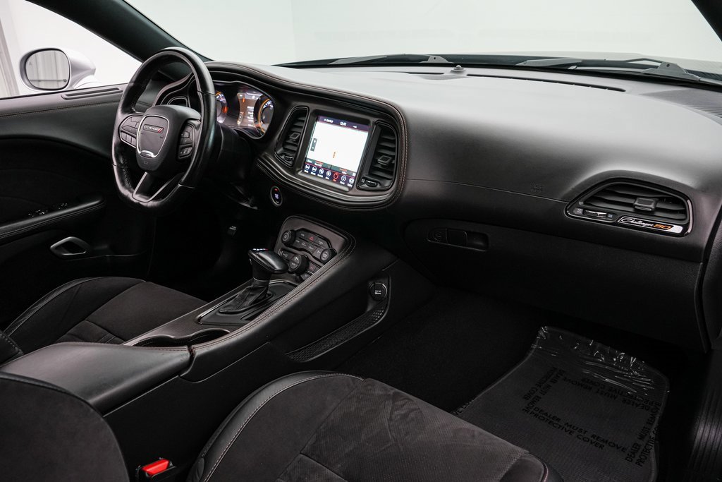 Used 2020 Dodge Challenger R/T image 39