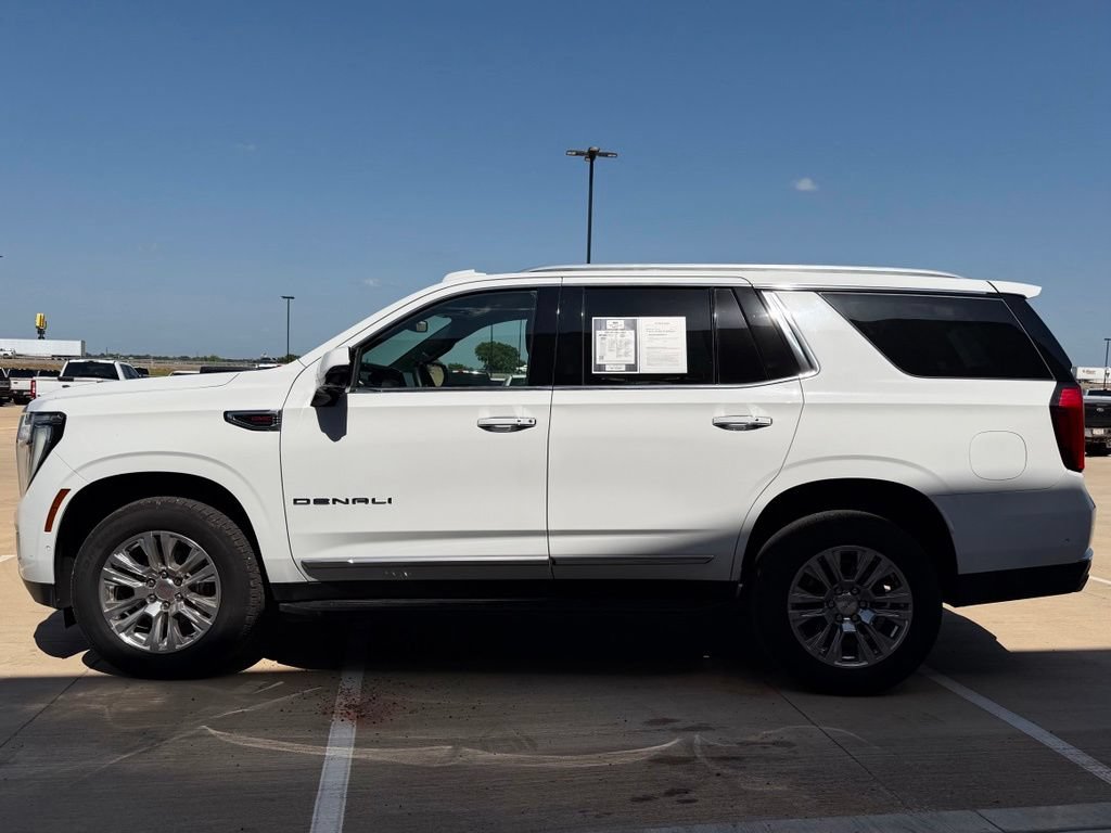 Used 2025 GMC Yukon Denali AWD/4WD image 3