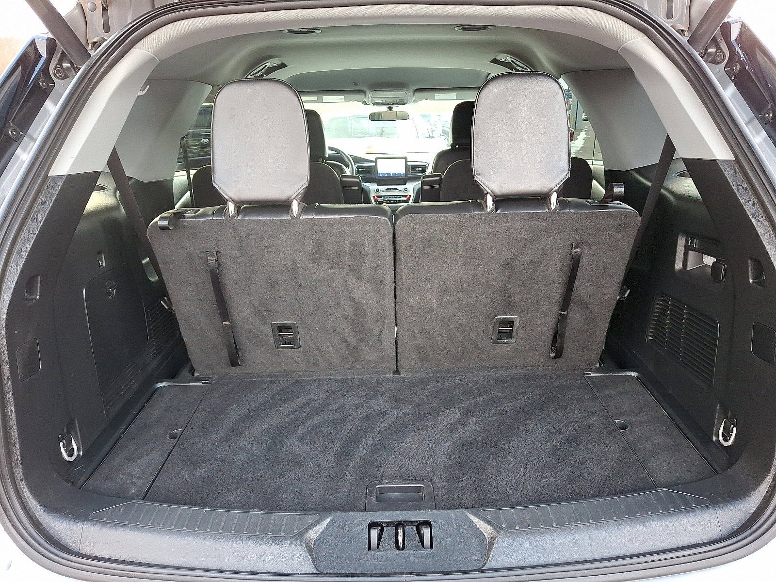 Certified 2024 Ford Explorer XLT w/ Equipment Group 202A image 30