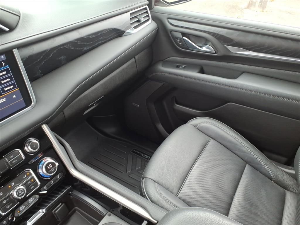 Used 2021 GMC Yukon Denali w/ Denali Premium Package image 39