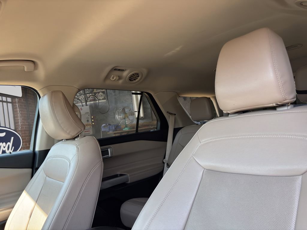 Certified 2022 Ford Explorer Limited w/ Equipment Group 301A image 16