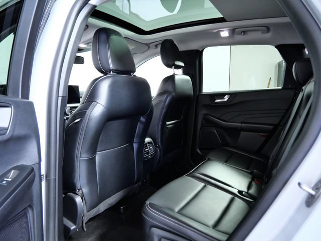 Certified 2025 Ford Escape Platinum AWD/4WD image 14
