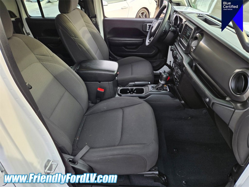 Used 2023 Jeep Gladiator Sport image 16