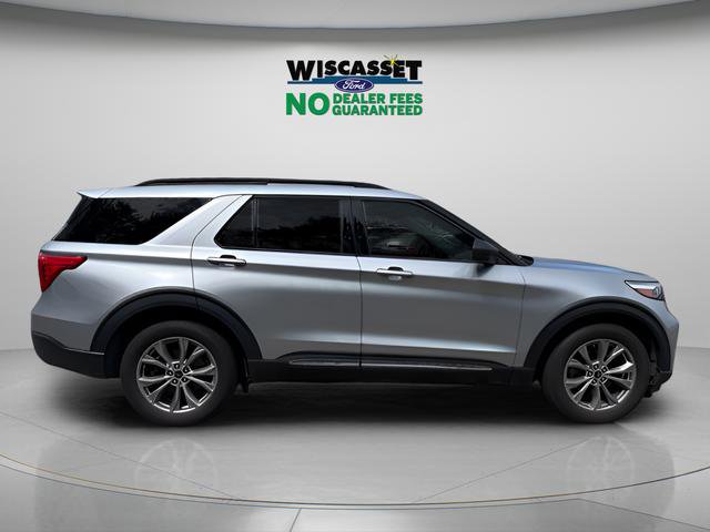 Certified 2022 Ford Explorer XLT w/ Equipment Group 202A AWD/4WD image 6