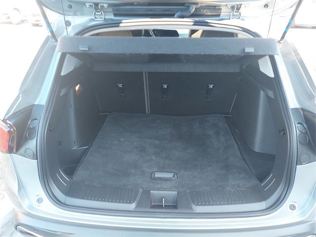 Used 2025 Chevrolet Trax ACTIV w/ Sunroof Package image 12
