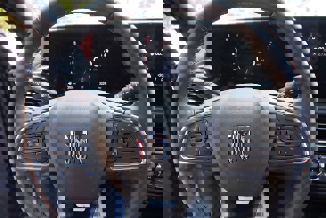 Used 2025 Buick Envista Sport Touring w/ Convenience I Package FWD image 22