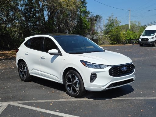 Certified 2023 Ford Escape ST-Line Select AWD/4WD image 8