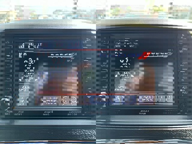 Used 2019 Dodge Grand Caravan SXT image 16