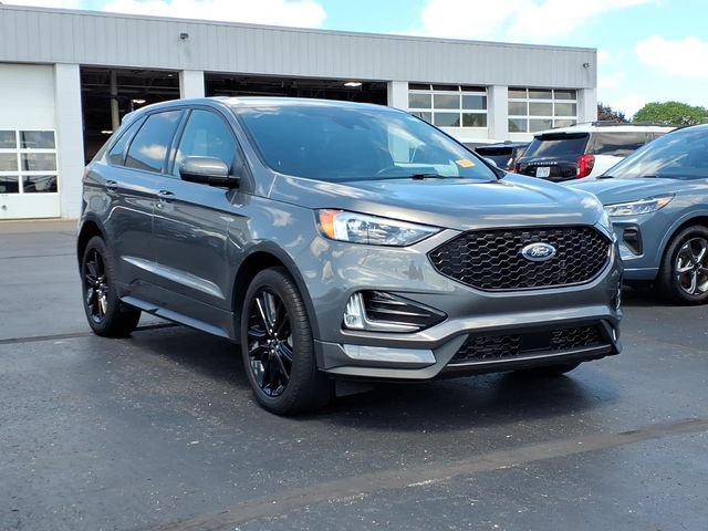 Certified 2023 Ford Edge ST-Line AWD/4WD image 3