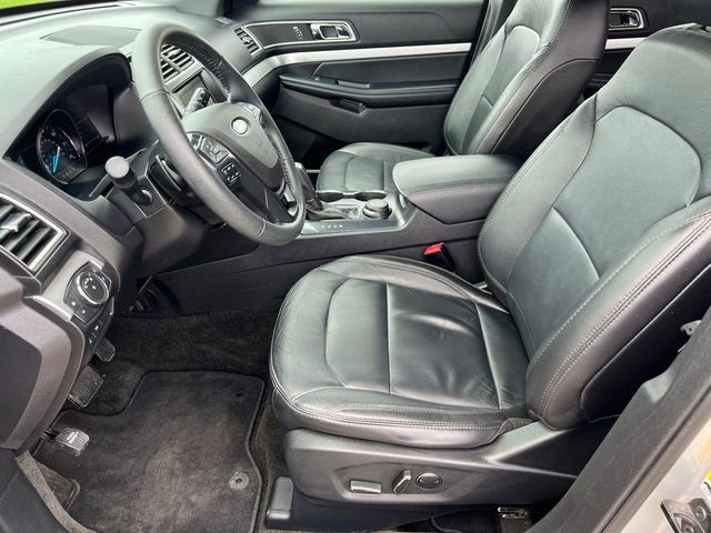 Certified 2017 Ford Explorer XLT w/ Equipment Group 202A AWD/4WD image 22