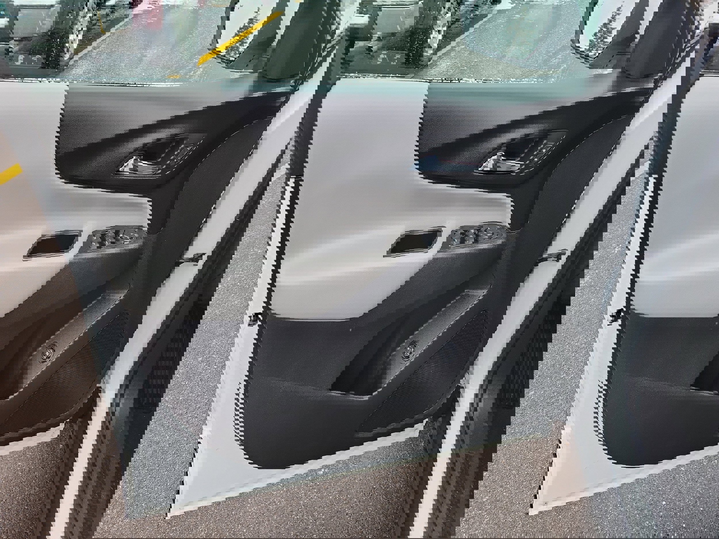 Used 2022 Chevrolet Equinox LT image 17