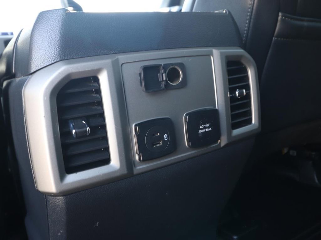 Certified 2022 Ford F250 Lariat w/ Lariat Value Package AWD/4WD image 12
