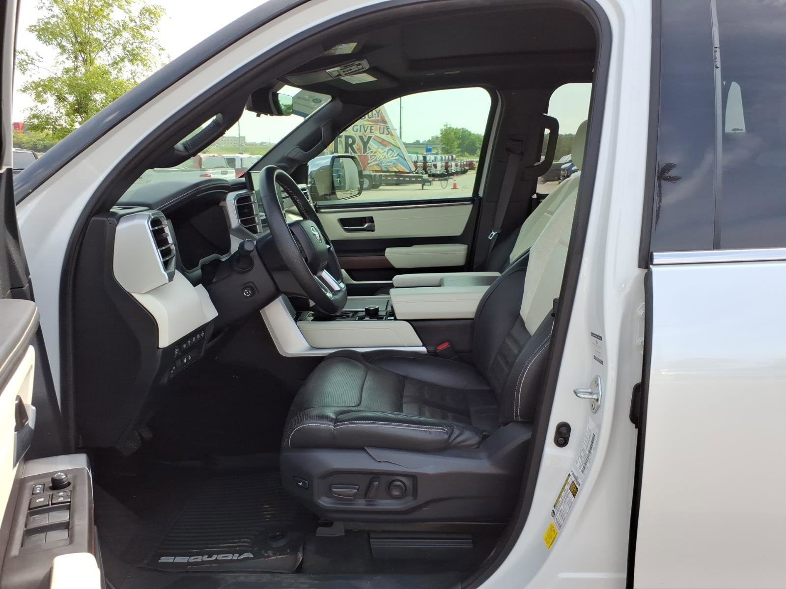 Used 2023 Toyota Sequoia Capstone AWD/4WD image 13