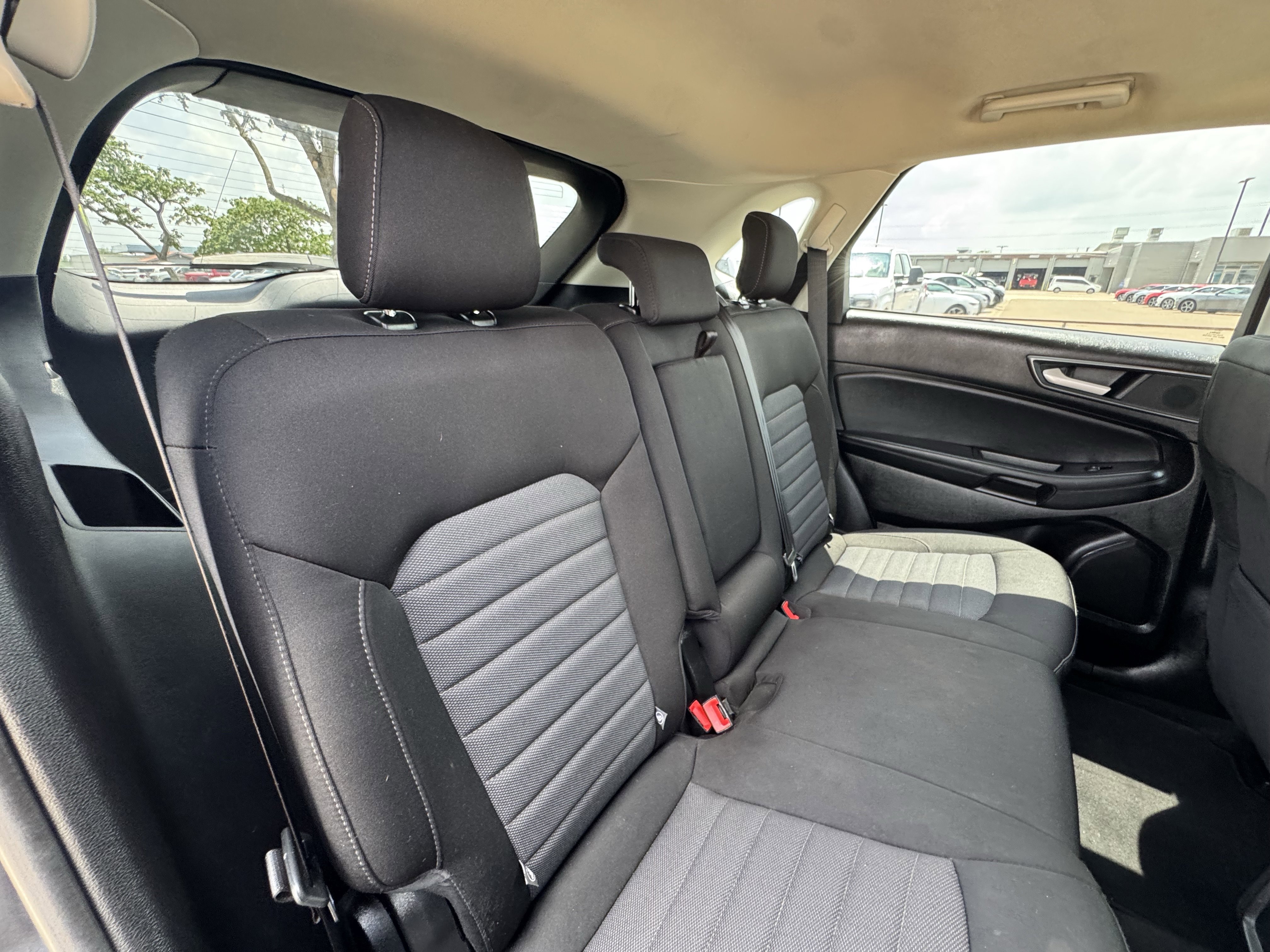 Certified 2024 Ford Edge SE w/ Black Appearance Package AWD/4WD image 17