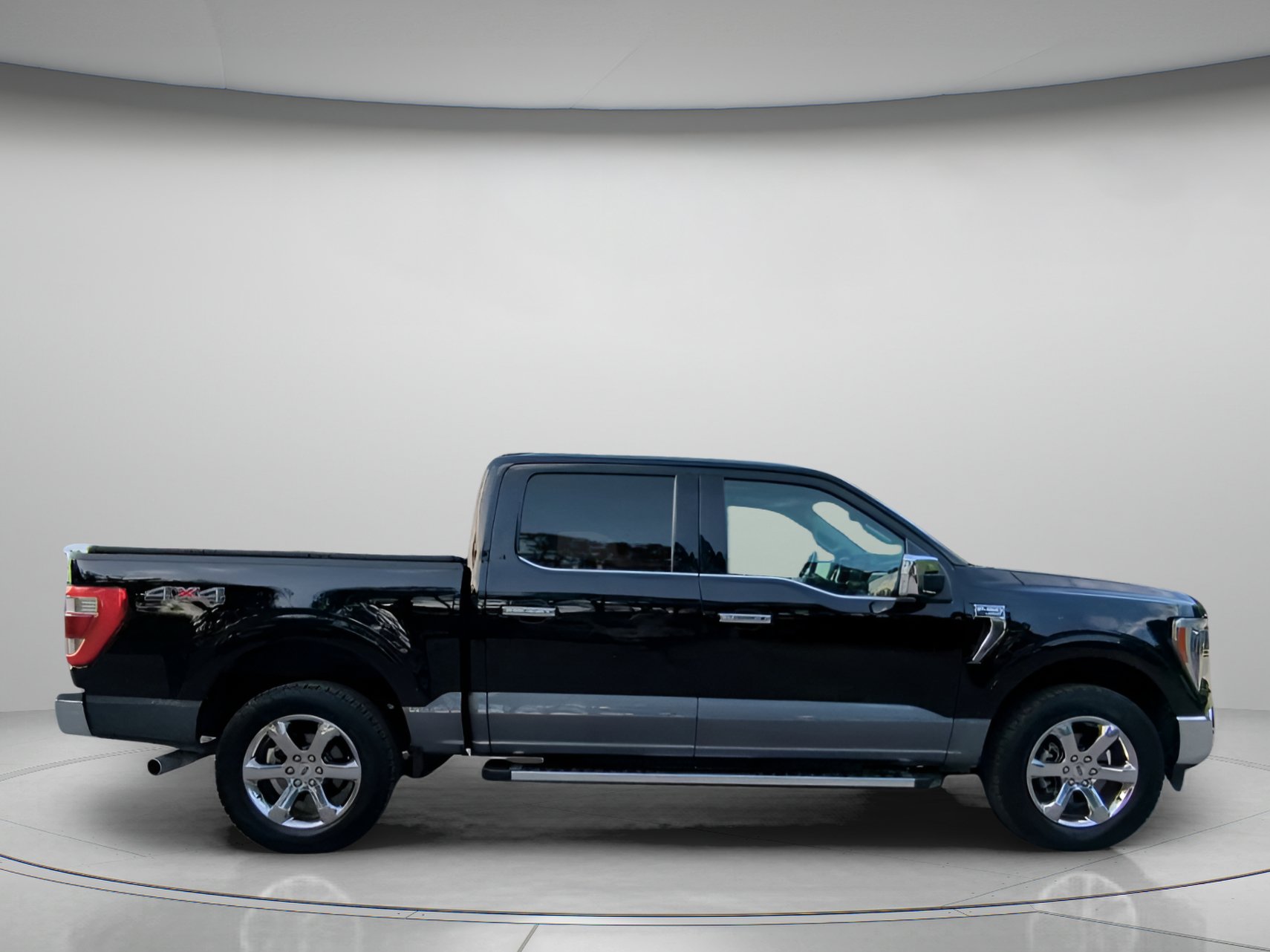 Certified 2023 Ford F150 Lariat w/ Equipment Group 502A High AWD/4WD image 32
