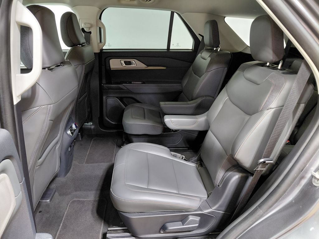 Certified 2025 Ford Explorer Active w/ Active Comfort Package AWD/4WD image 41