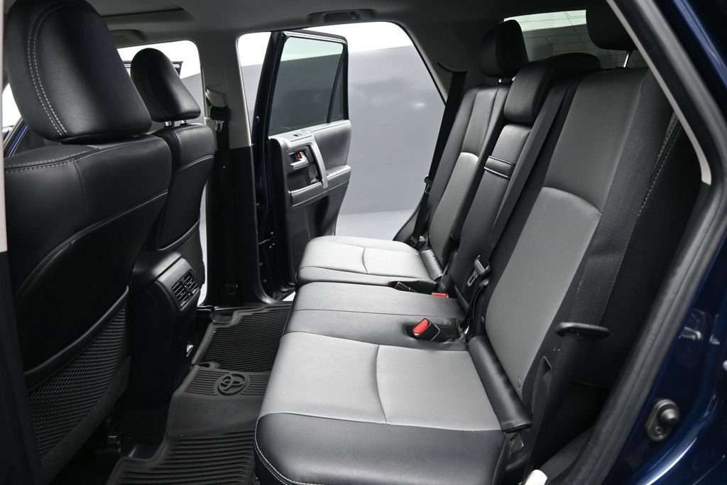 Used 2023 Toyota 4Runner SR5 Premium w/ Moonroof Package RWD image 19