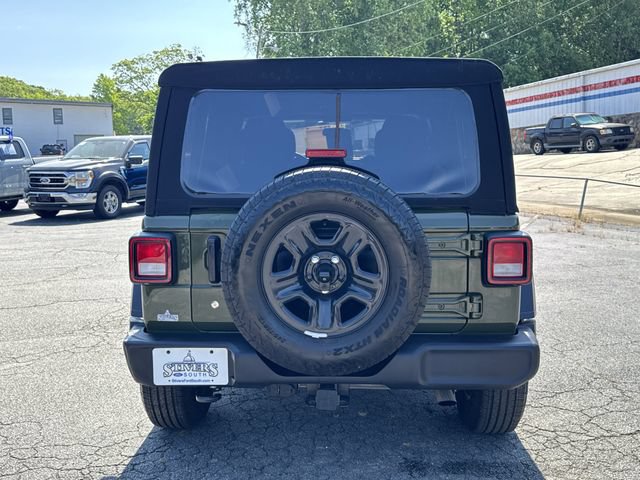 Used 2024 Jeep Wrangler Unlimited Sport AWD/4WD image 5