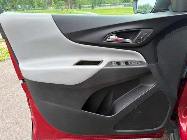 Used 2023 Chevrolet Equinox LT w/ LPO, Floor Liner Package FWD image 20