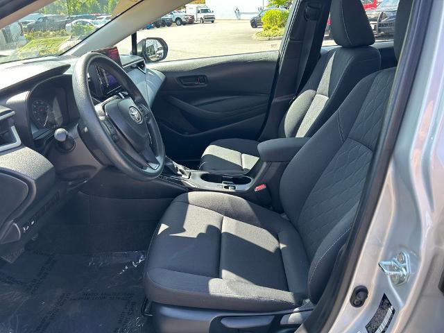 Used 2025 Toyota Corolla LE FWD image 6
