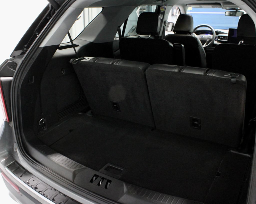 Certified 2023 Ford Explorer Limited w/ Limited Technology Package AWD/4WD image 14