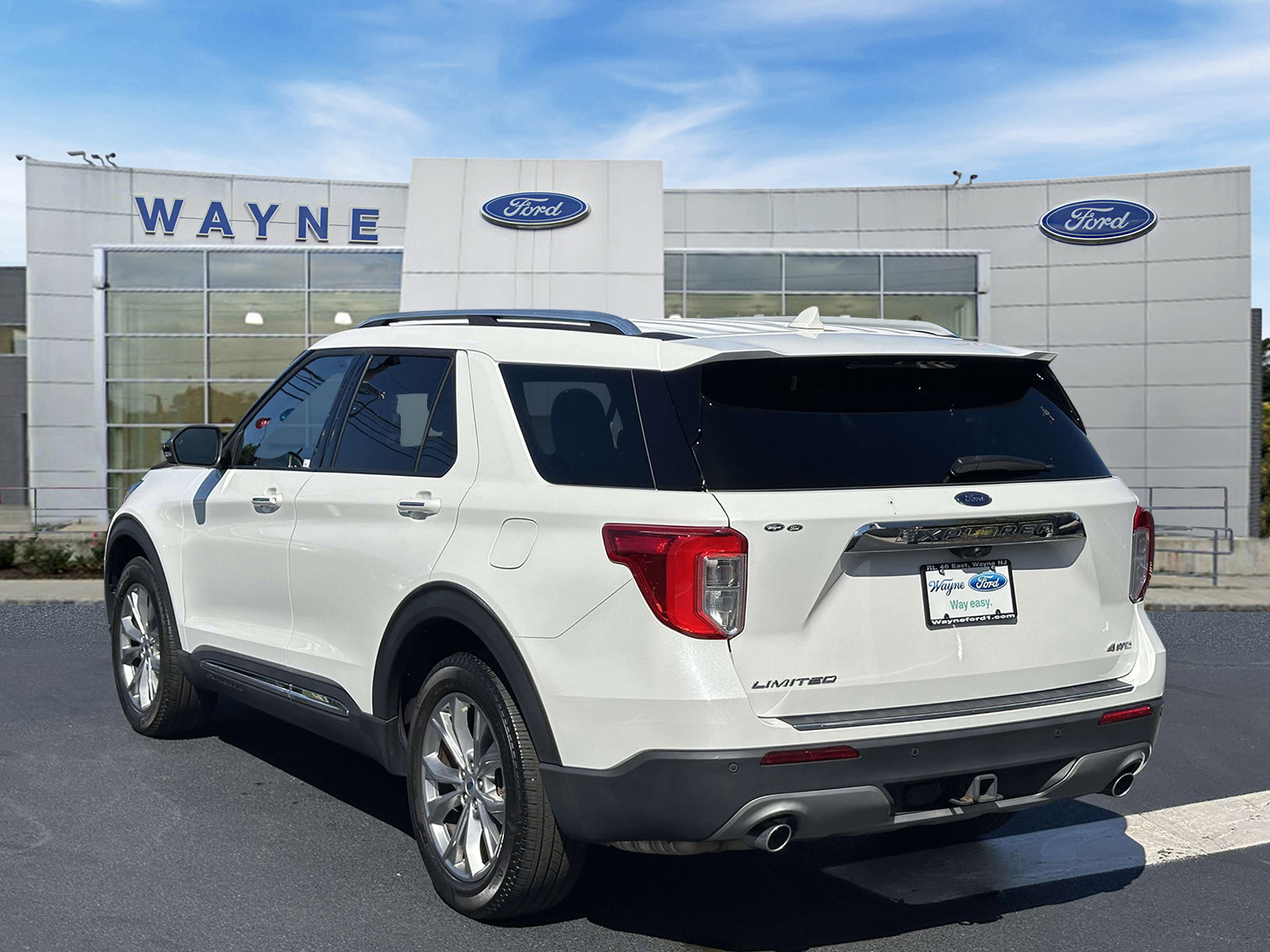 Certified 2023 Ford Explorer Limited w/ Limited Technology Package AWD/4WD image 4