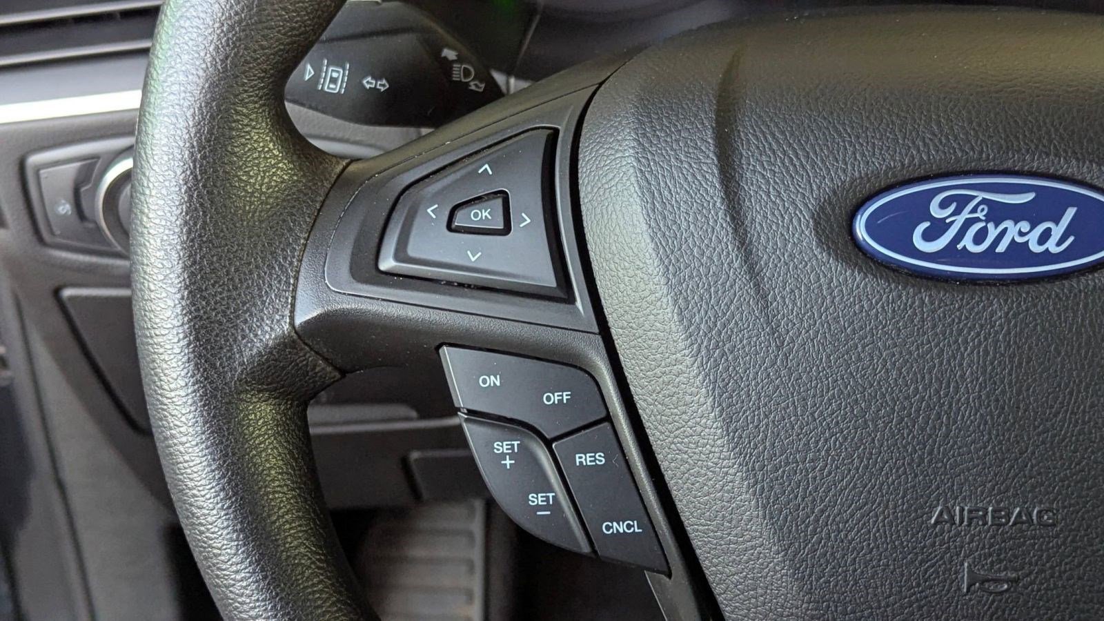 Certified 2022 Ford Edge SE w/ Black Appearance Package image 16