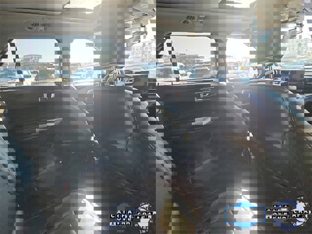 Certified 2022 Ford Explorer XLT w/ Equipment Group 202A image 28