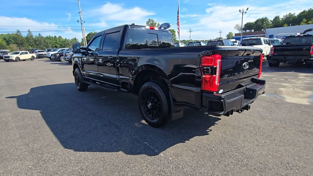 Certified 2025 Ford F250 XLT w/ Black Appearance Package AWD/4WD image 18