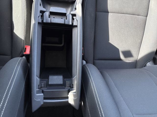 Used 2023 Nissan Rogue S image 39