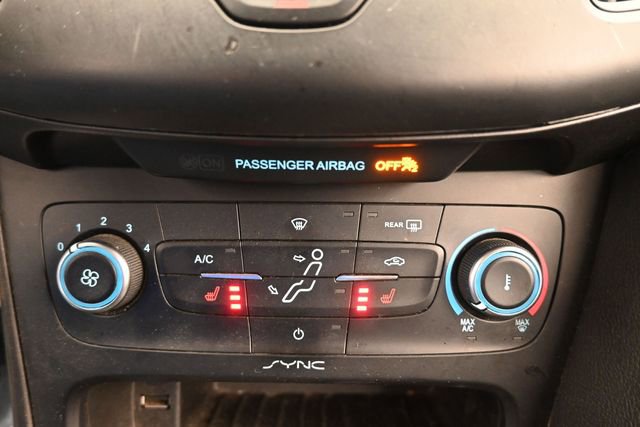 Certified 2018 Ford Focus SE w/ SE Winter Package FWD image 15