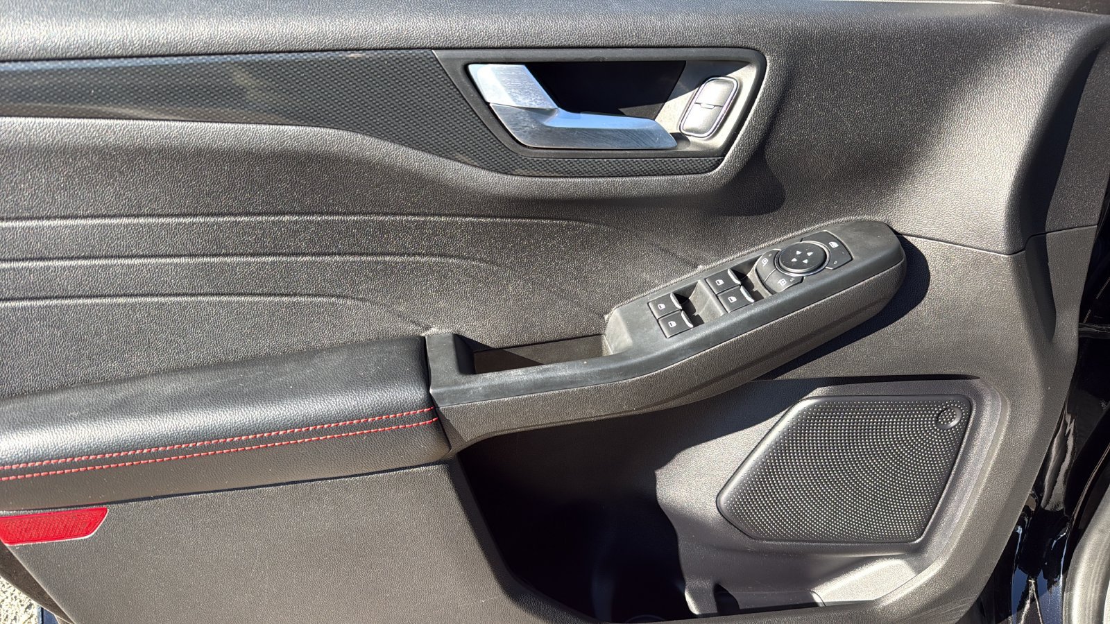 Certified 2023 Ford Escape ST-Line w/ Tech Pack #1 FWD image 11