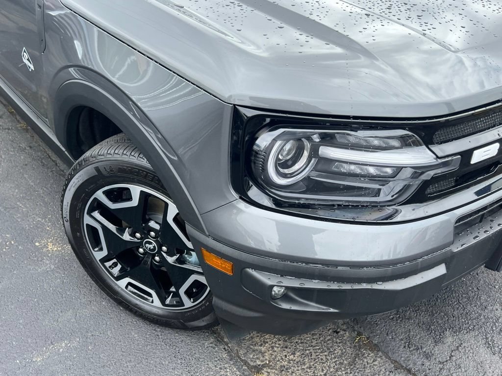 Certified 2024 Ford Bronco Sport Outer Banks w/ Tech Package AWD/4WD image 2
