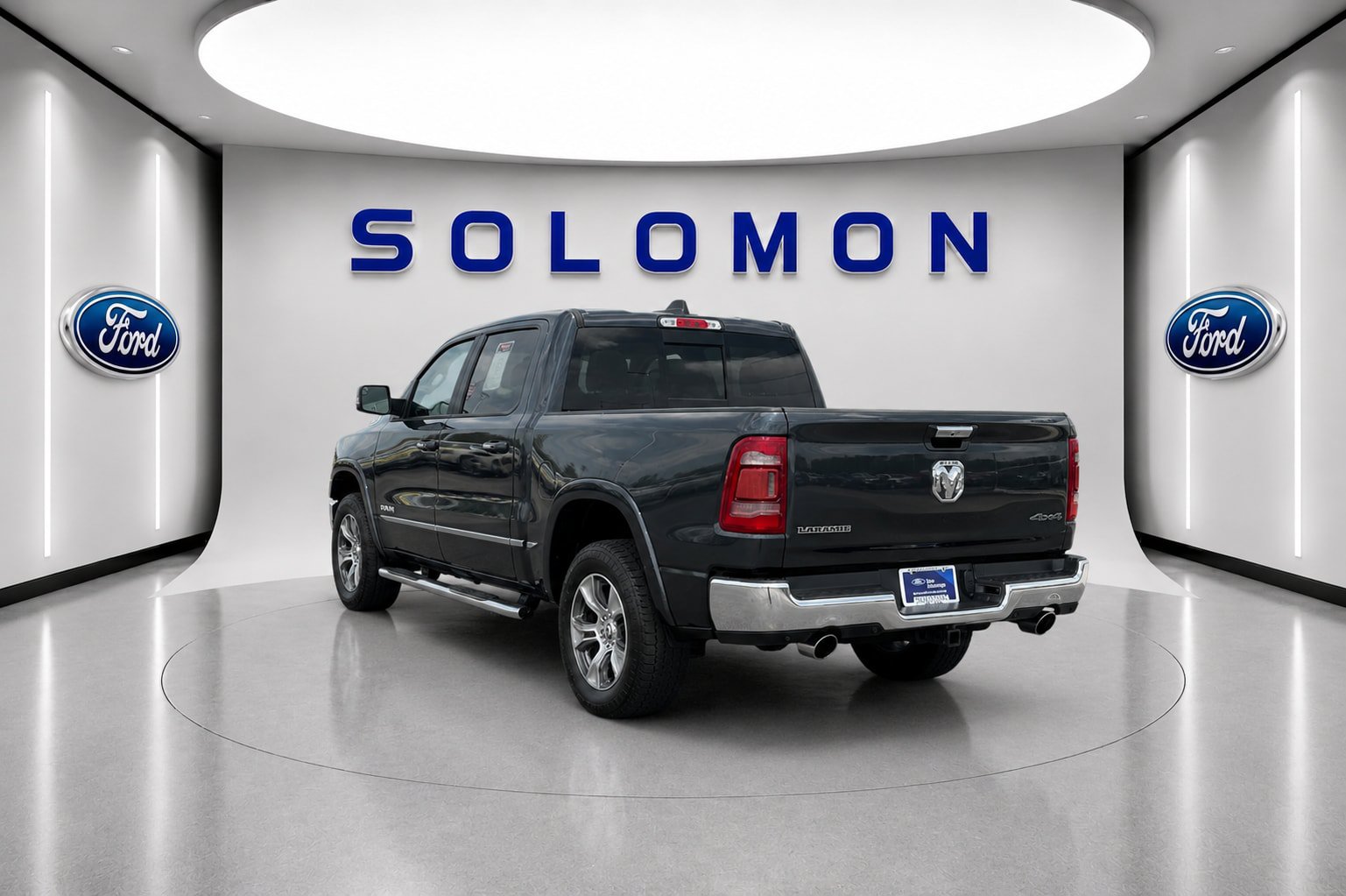 Used 2021 RAM 1500 Laramie AWD/4WD image 6