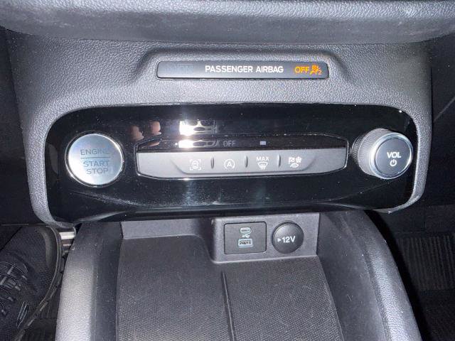Certified 2023 Ford Escape ST-Line AWD/4WD image 17