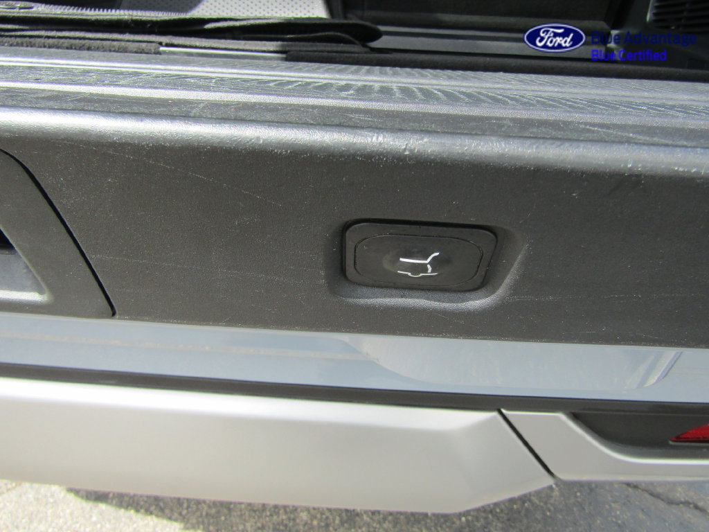 Certified 2025 Ford Expedition Platinum w/ Driver's Package AWD/4WD image 16