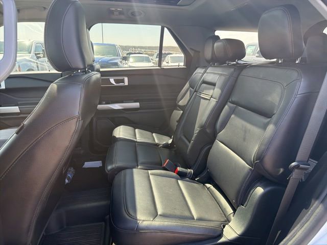 Certified 2021 Ford Explorer XLT w/ Equipment Group 202A image 12