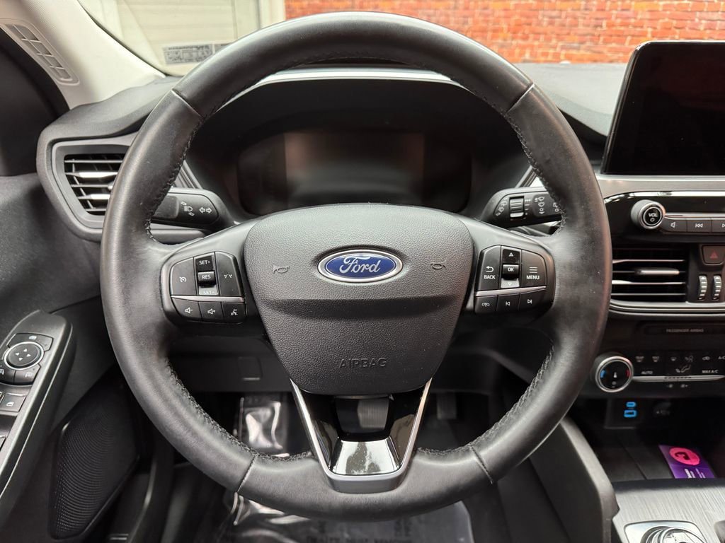 Certified 2023 Ford Escape Active FWD image 13
