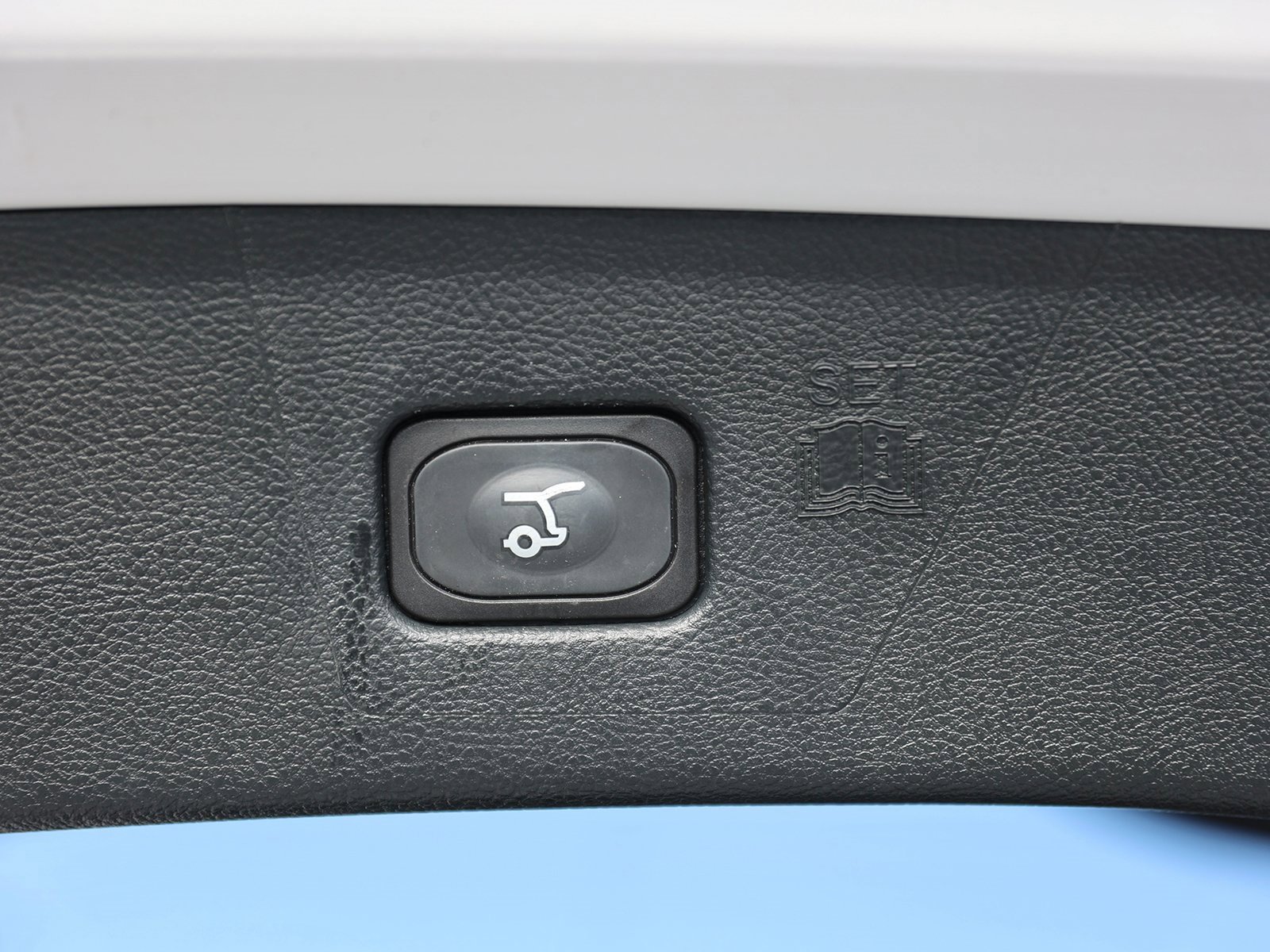 Certified 2022 Ford Edge ST image 15