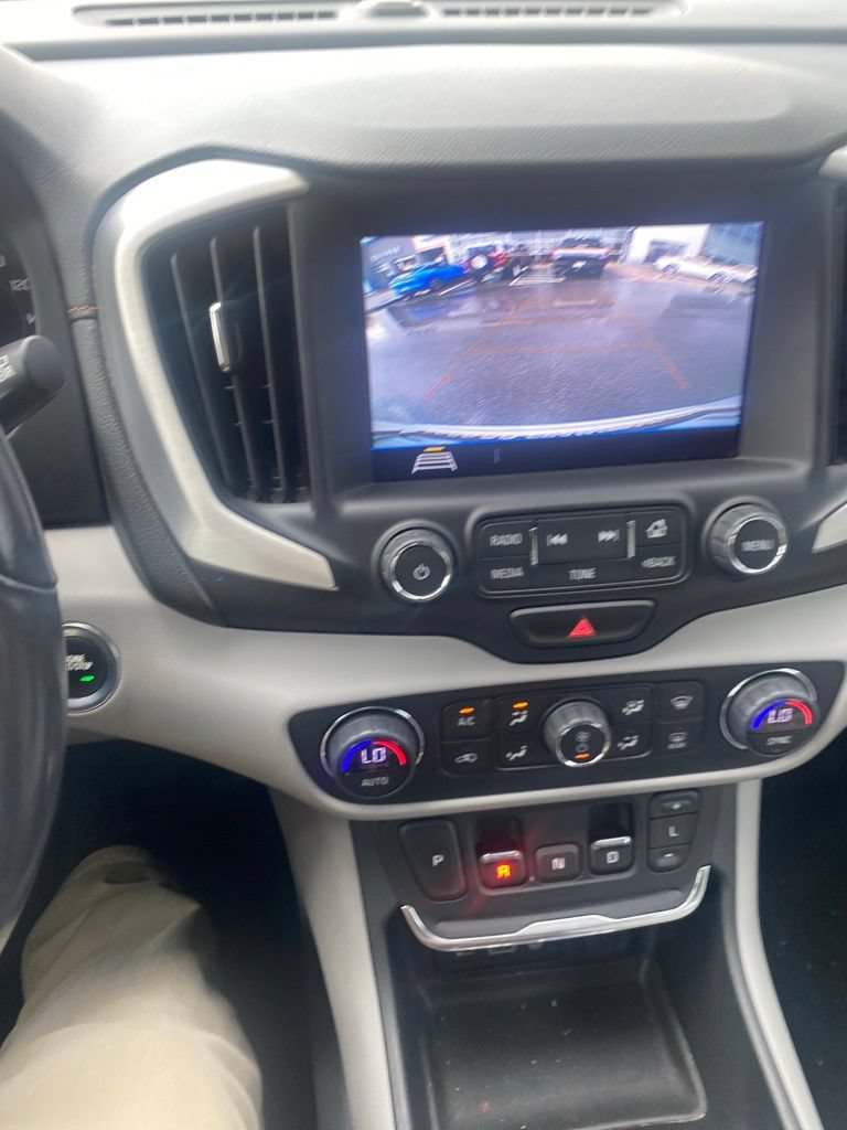 Used 2018 GMC Terrain SLT w/ Preferred Package FWD image 17