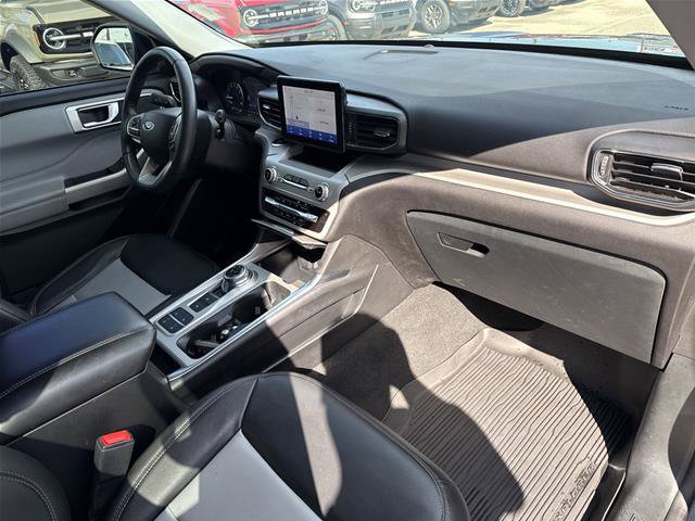 Certified 2023 Ford Explorer XLT w/ Equipment Group 202A RWD image 20