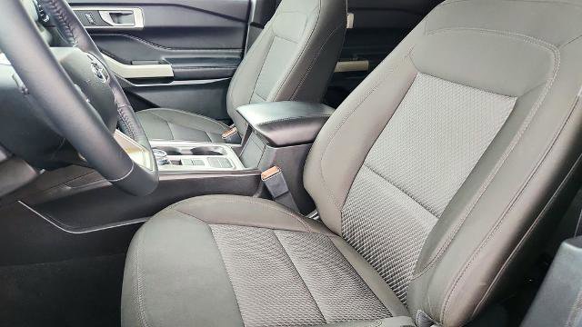 Certified 2024 Ford Explorer XLT image 12