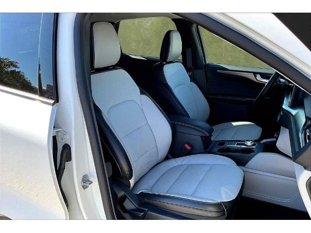 Certified 2024 Ford Escape SE FWD image 28