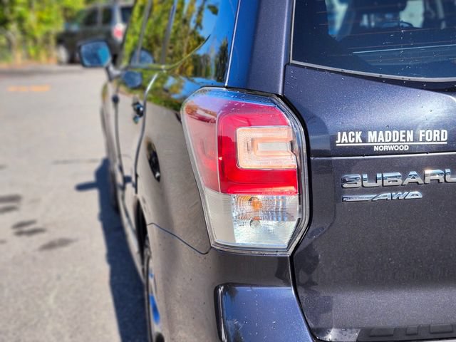 Used 2017 Subaru Forester 2.5i Touring AWD/4WD image 9
