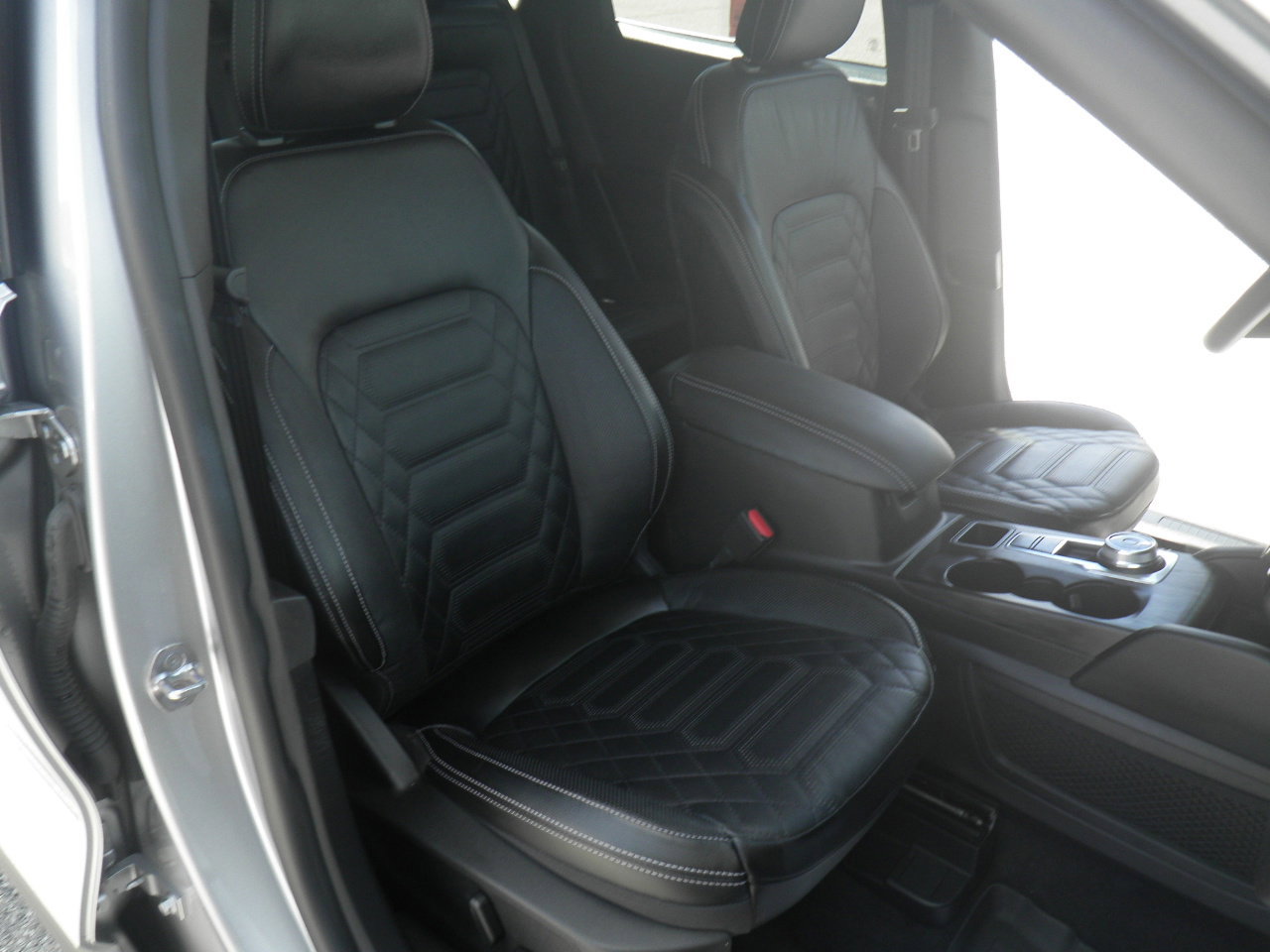 Certified 2023 Ford Escape Platinum w/ Premium Technology Package image 21
