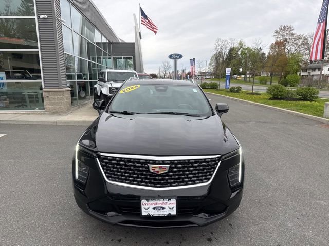 Used 2024 Cadillac XT4 Premium Luxury AWD/4WD image 3